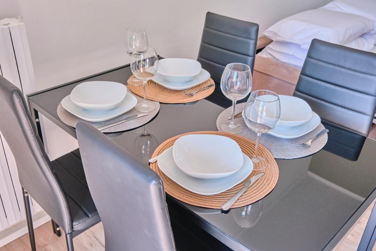 Monza-Centro Modern Flat Near Train Station Apartman Kültér fotó